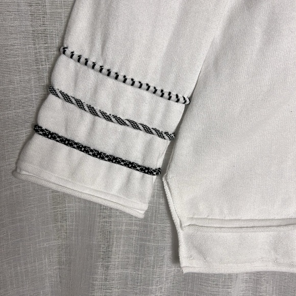 Habitat sweater,women,PTP 19.5” white cotton pull over,v neck,trim,EC - Picture 5 of 13